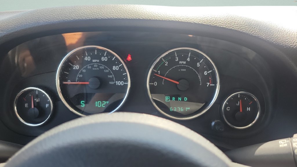 Used 2015 Jeep Wrangler Unlimited Sahara AWD/4WD image 22