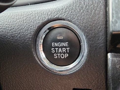 Used 2019 Toyota 4Runner Limited AWD/4WD image 28