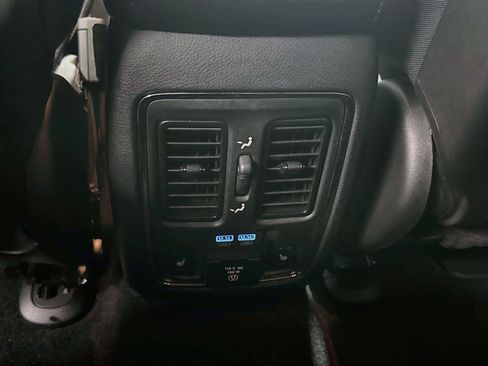 Used 2020 Jeep Grand Cherokee Limited w/ Luxury Group II RWD image 26