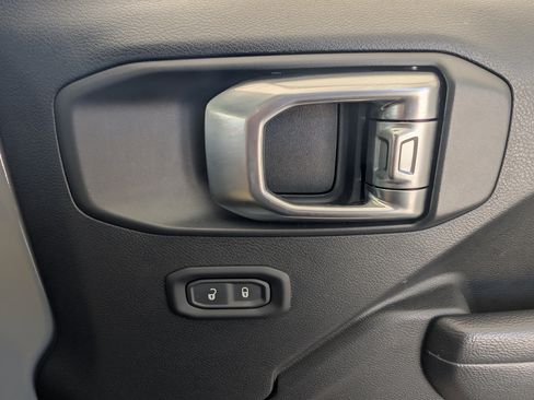 Used 2023 Jeep Wrangler Unlimited Sport AWD/4WD image 21