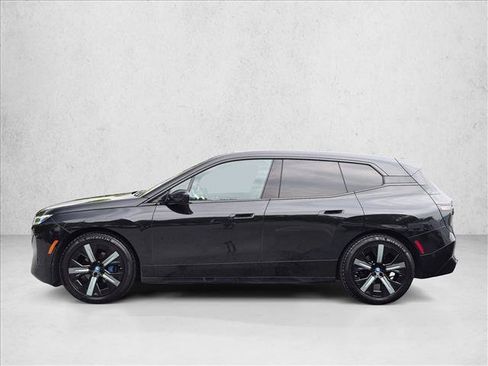 Used 2023 BMW iX xDrive50 w/ Premium Package AWD/4WD image 9