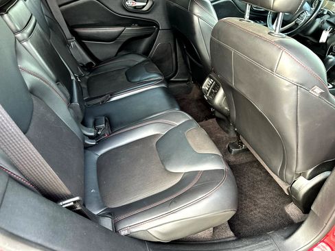 Used 2016 Jeep Cherokee Trailhawk w/ Cold Weather Group image 22