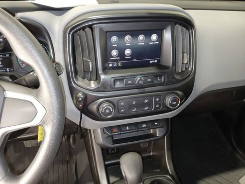 Used 2022 Chevrolet Colorado W/T w/ Custom Special Edition AWD/4WD image 17