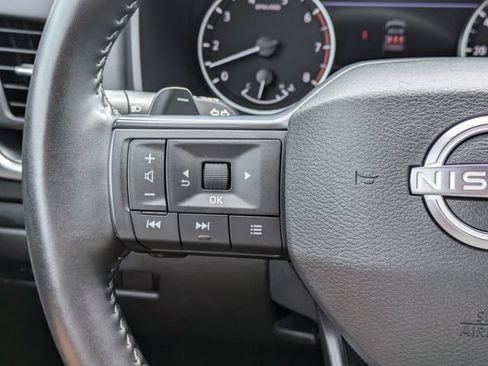 Used 2025 Nissan Rogue SV AWD/4WD image 30
