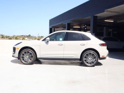 New 2026 Porsche Macan AWD/4WD image 2