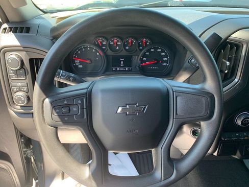 Used 2025 Chevrolet Silverado 1500 Custom Trail Boss AWD/4WD image 25
