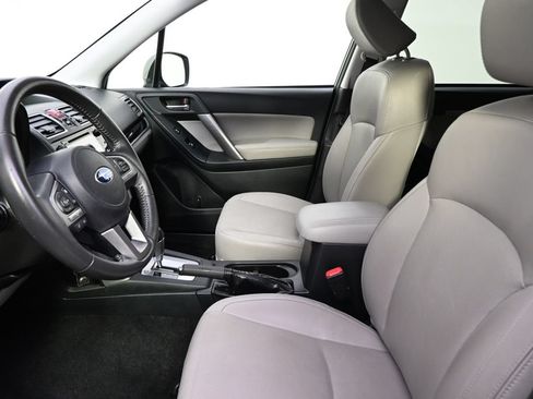 Used 2017 Subaru Forester 2.5i Limited w/ Popular Package #2 AWD/4WD image 9