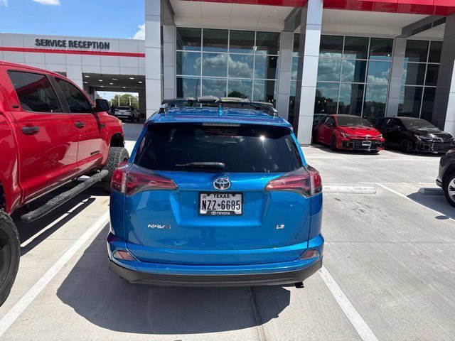Used 2017 Toyota RAV4 LE FWD image 7