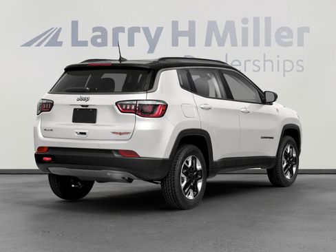 Used 2020 Jeep Compass Trailhawk AWD/4WD image 4