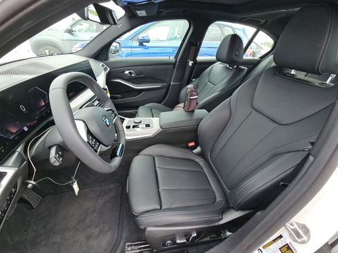 Used 2026 BMW 330i Sedan image 11