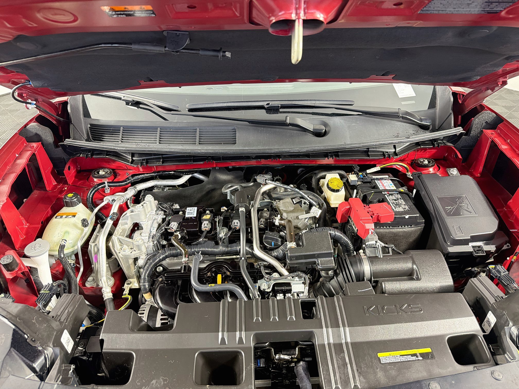 Used 2025 Nissan Kicks SV w/ Illumination Package FWD image 34