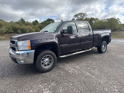 Used 2008 Chevrolet Silverado 2500 LT w/ 2LT Convenience Package image 1
