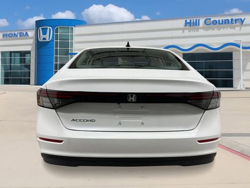 New 2025 Honda Accord SE image 4