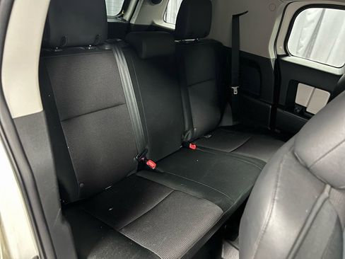 Used 2014 Toyota FJ Cruiser 4WD image 23