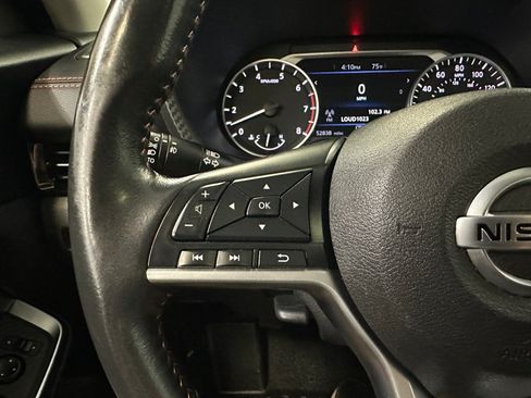 Used 2023 Nissan Sentra SR w/ SR Premium Package FWD image 9