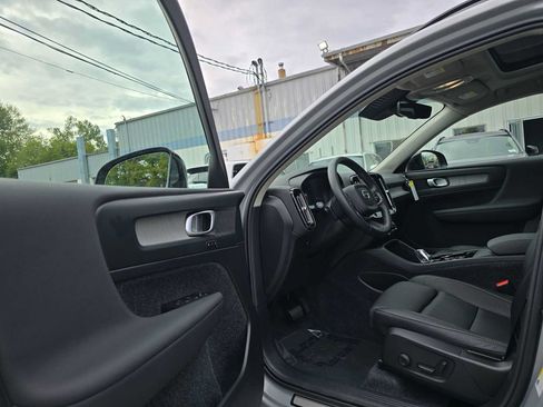 Used 2026 Volvo XC40 B5 Plus w/ Protection Package Premier AWD/4WD image 20