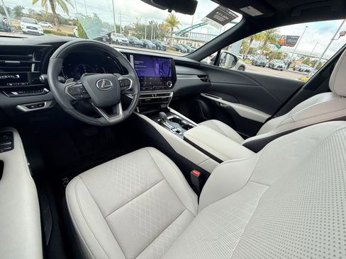 Used 2024 Lexus RX 350 w/ Convenience Package image 20