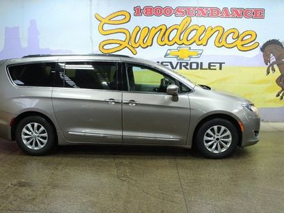 Used 2018 Chrysler Pacifica Touring-L