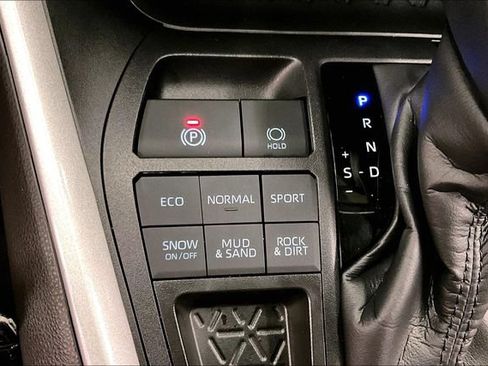 Used 2025 Toyota RAV4 XLE w/ Convenience Package AWD/4WD image 36