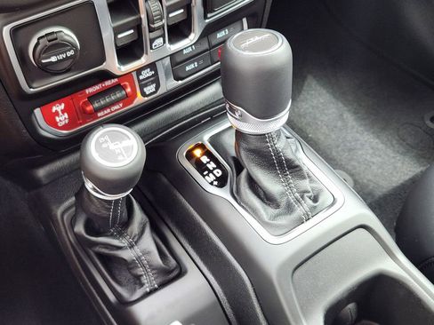 New 2026 Jeep Gladiator Mojave AWD/4WD image 15