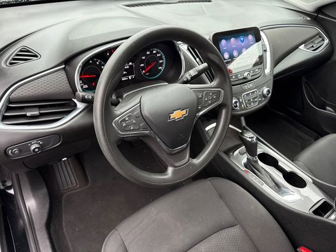Used 2020 Chevrolet Malibu LT FWD image 12
