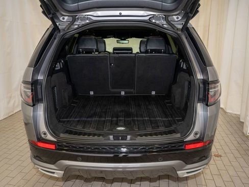 Used 2020 Land Rover Discovery Sport SE R-Dynamic image 6