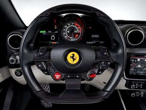 Certified 2019 Ferrari Portofino image 6