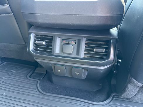 Used 2023 Ford F150 Raptor w/ Raptor Carbon Fiber Package AWD/4WD image 25