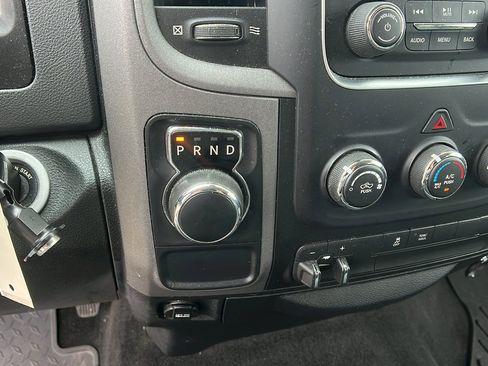 Used 2017 RAM 1500 Express image 30