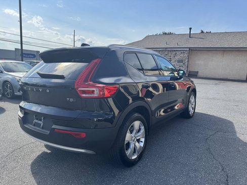 Used 2020 Volvo XC40 T5 Momentum AWD/4WD image 8