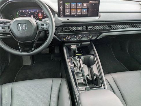 Certified 2025 Honda Accord EX-L image 17