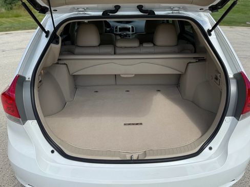 Used 2011 Toyota Venza AWD w/ Comfort Pkg image 8