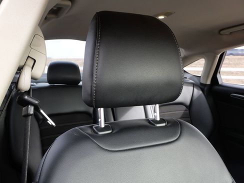 Used 2017 Ford Fusion SE w/ Equipment Group 201A image 18