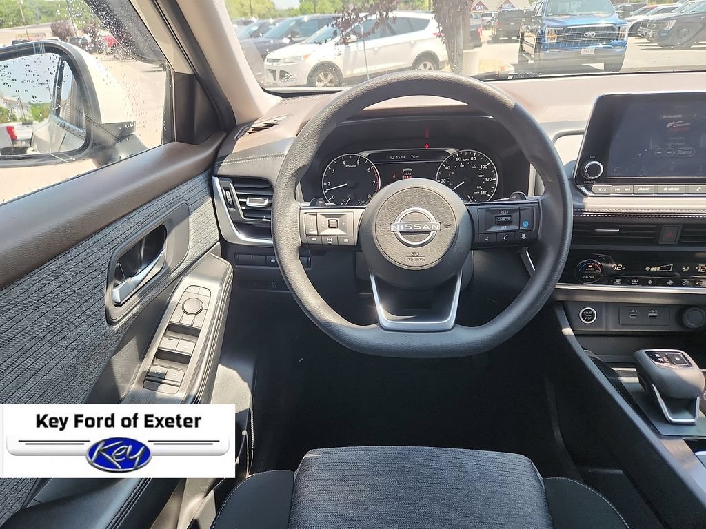 Used 2023 Nissan Rogue SV AWD/4WD image 10