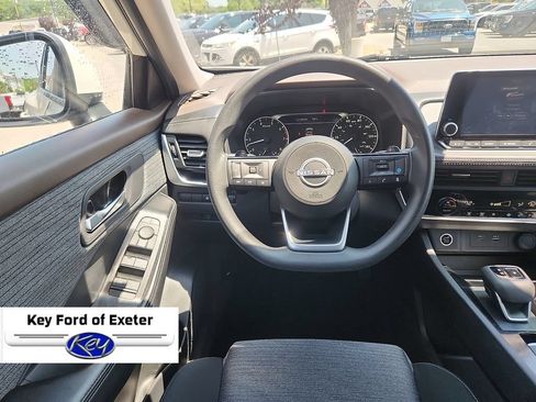 Used 2023 Nissan Rogue SV AWD/4WD image 10