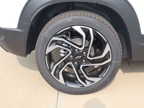 New 2026 Chevrolet TrailBlazer RS w/ Convenience Package FWD image 19