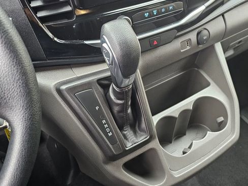 Used 2023 Ford Transit 350 XLT image 28