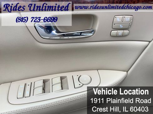 Used 2007 Cadillac DTS Luxury I w/ Trunk Convenience Package FWD image 11