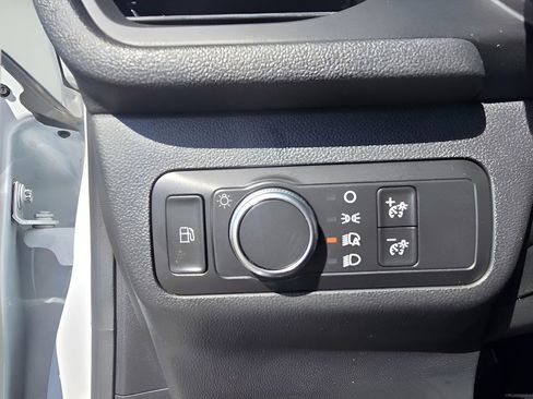 Used 2020 Ford Escape SE Sport image 18