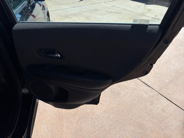 Used 2021 Honda HR-V LX image 29