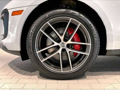 New 2026 Porsche Macan S image 11