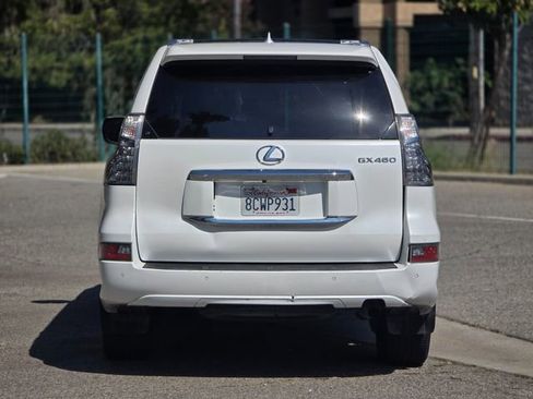Used 2018 Lexus GX 460 Premium w/ Premium Package AWD/4WD image 8