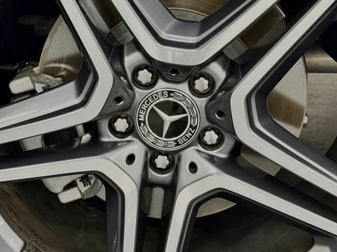 Used 2025 Mercedes-Benz GLS 450 4MATIC image 18