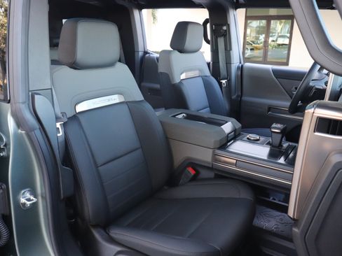 Used 2024 GMC Hummer EV 3X AWD/4WD image 31