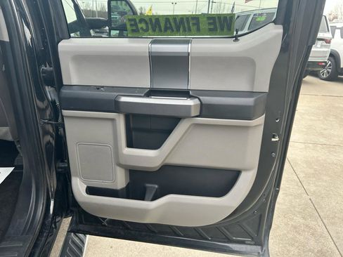 Used 2018 Ford F150 XLT w/ Equipment Group 302A Luxury image 15