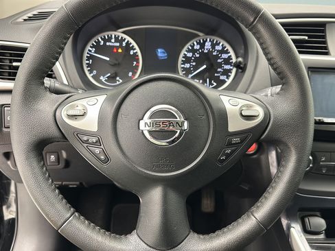 Used 2017 Nissan Sentra SR FWD image 14