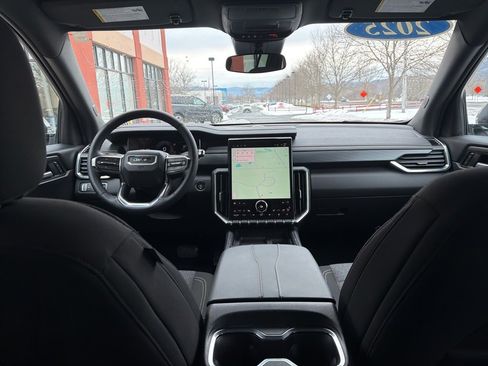 Used 2025 GMC Acadia Elevation image 38