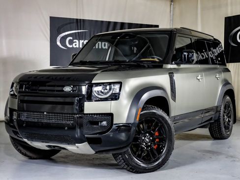 Used 2023 Land Rover Defender 110 X image 4