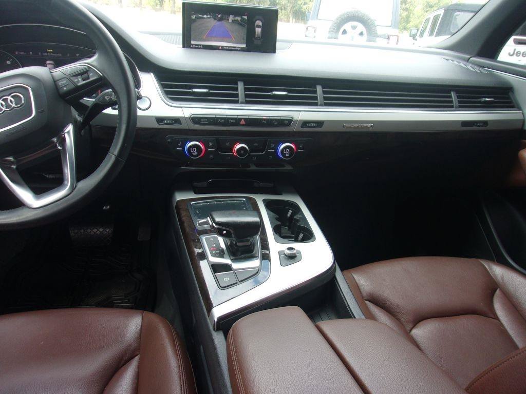 Used 2019 Audi Q7 2.0T Premium w/ Convenience Package AWD/4WD image 11