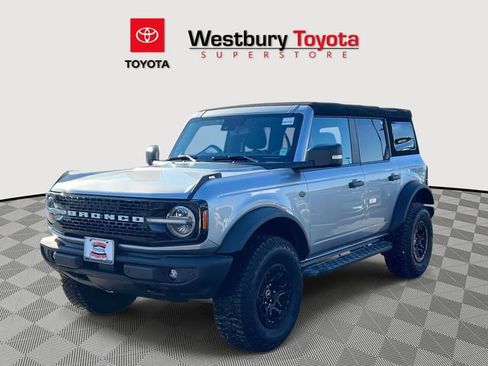 Used 2022 Ford Bronco Wildtrak image 5